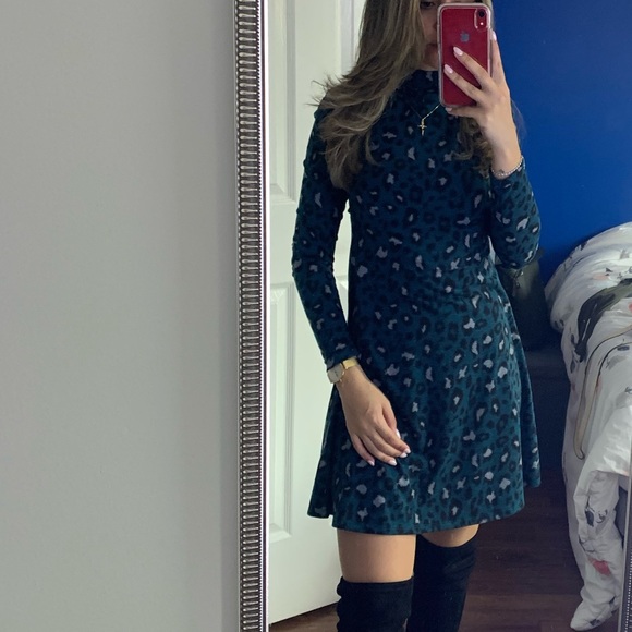 Forever 21 long sleeve dress - Picture 1 of 1